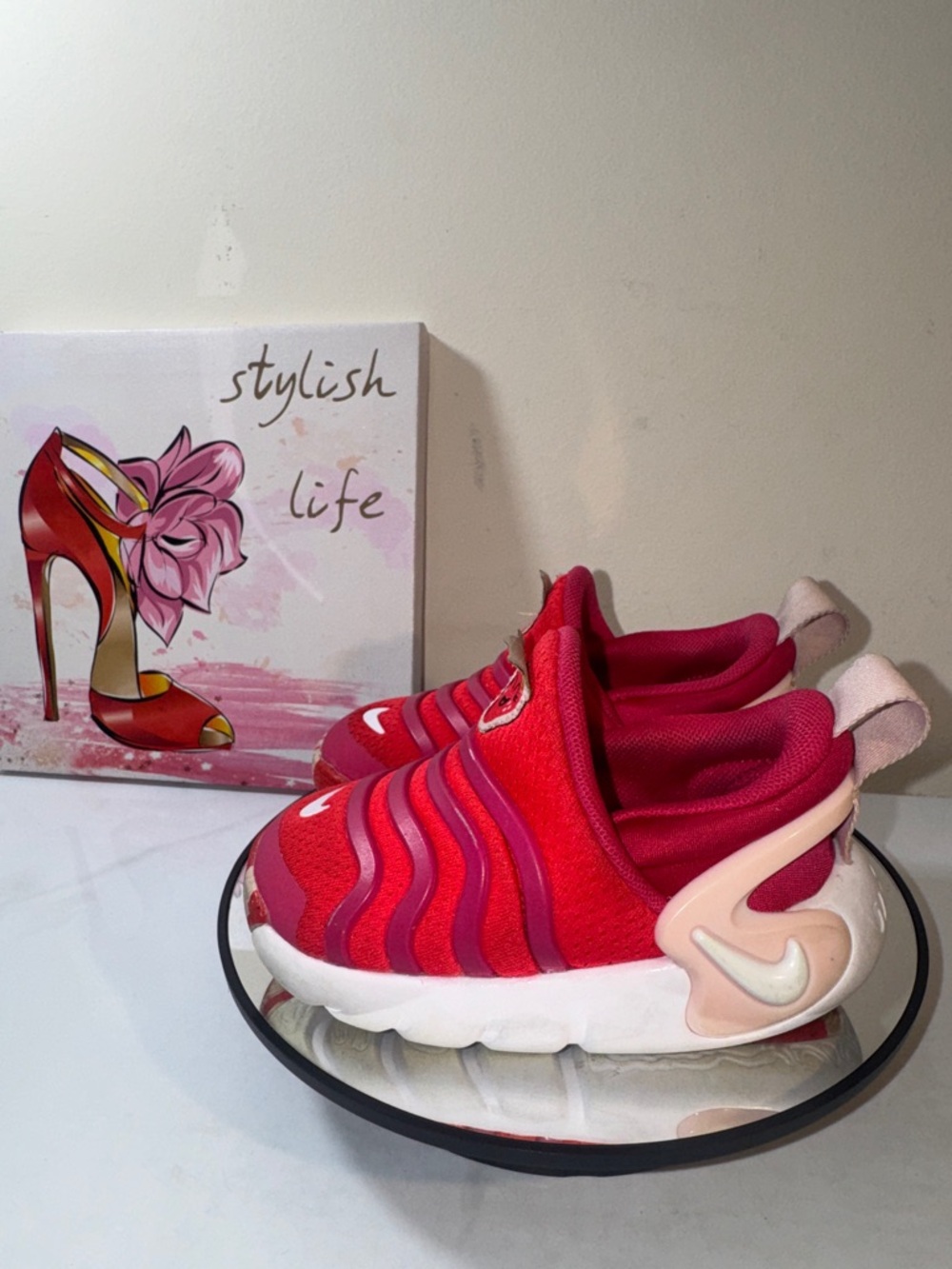 Nike Toddler “Dynamo” Go SE (TD) “Strawberry” Sneakers - Size 6C